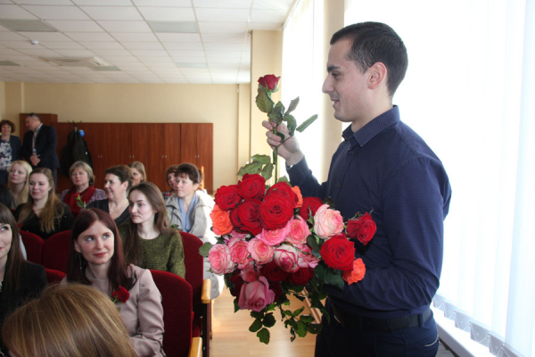 Женщины Белорусской АЭС принимали поздравления
