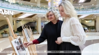 Искренность без глянца. Фотовыставка участницы проекта "Ее рук дело" открылась в Минске