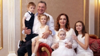 "Не пойдет на сделку с совестью": пять мужских откровений в Год белорусской женщины