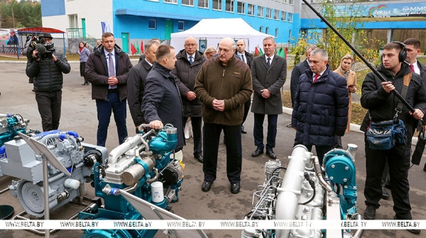 Работа на Полесье, подарок к 7 ноября, череда докладов и прогнозы на год. Итоги недели Президента