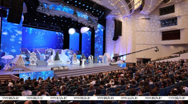 Лукашенко - детям: в Беларуси у всех как никогда равные возможности, надо только трудиться